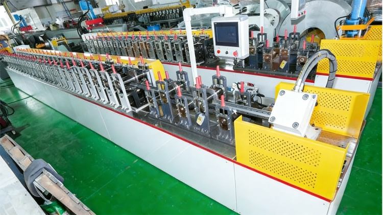 Garage Shelves Rollforming