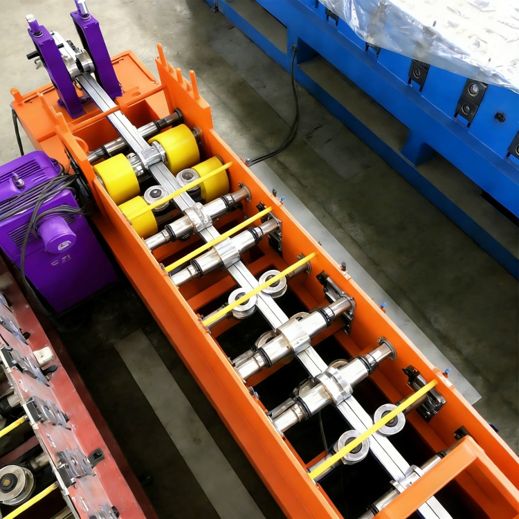 High Efficiency Customizable Racking Beam Roll Form Machine