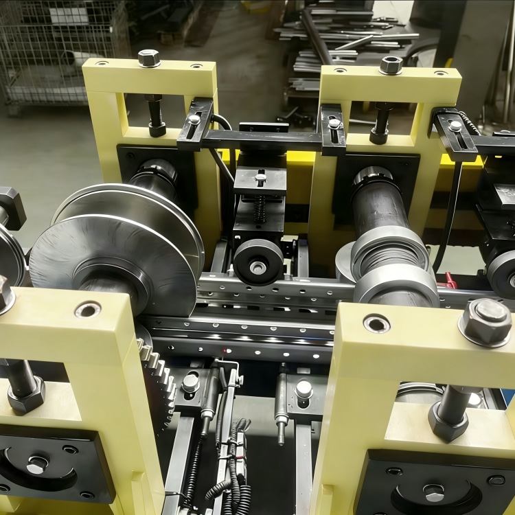 Premium Upright Rack Roll Forming Machine For Durable Storage System