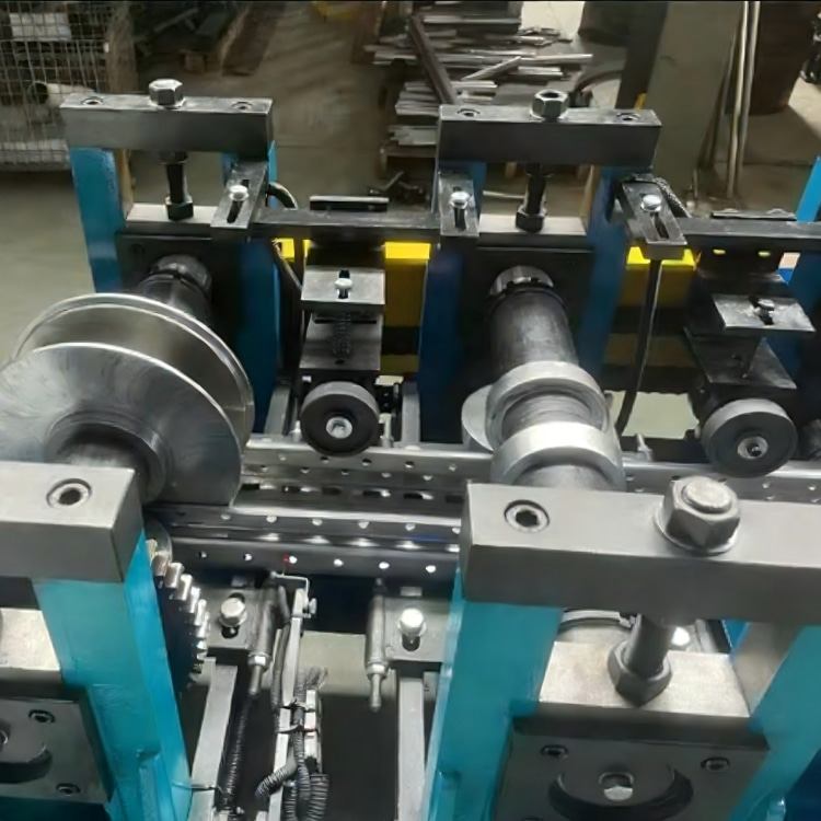 Premium Upright Rack Roll Forming Machine For Durable Storage System