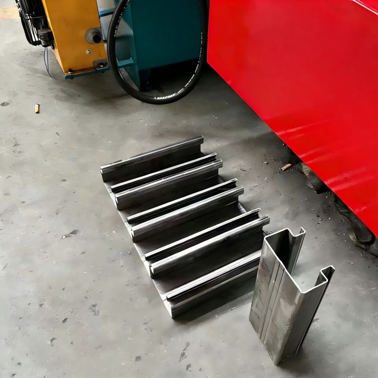 Upright Racking Roll Forming Line