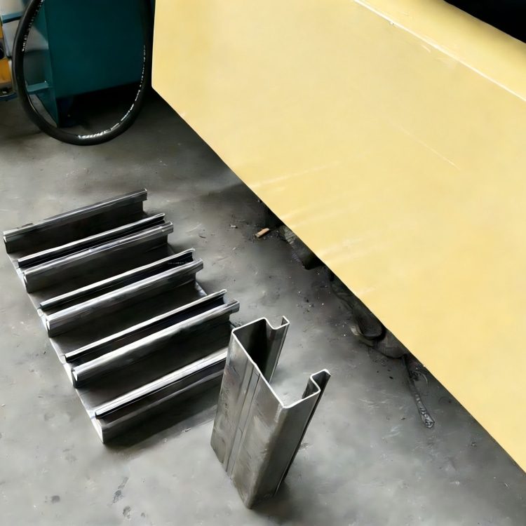 Upright Racking Roll Forming Line