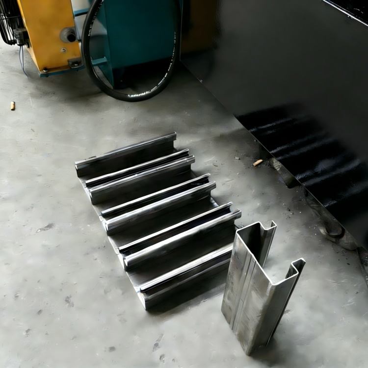 Upright Racking Roll Forming Line