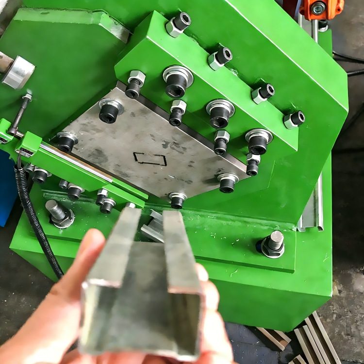 Upright Roll Forming Machine