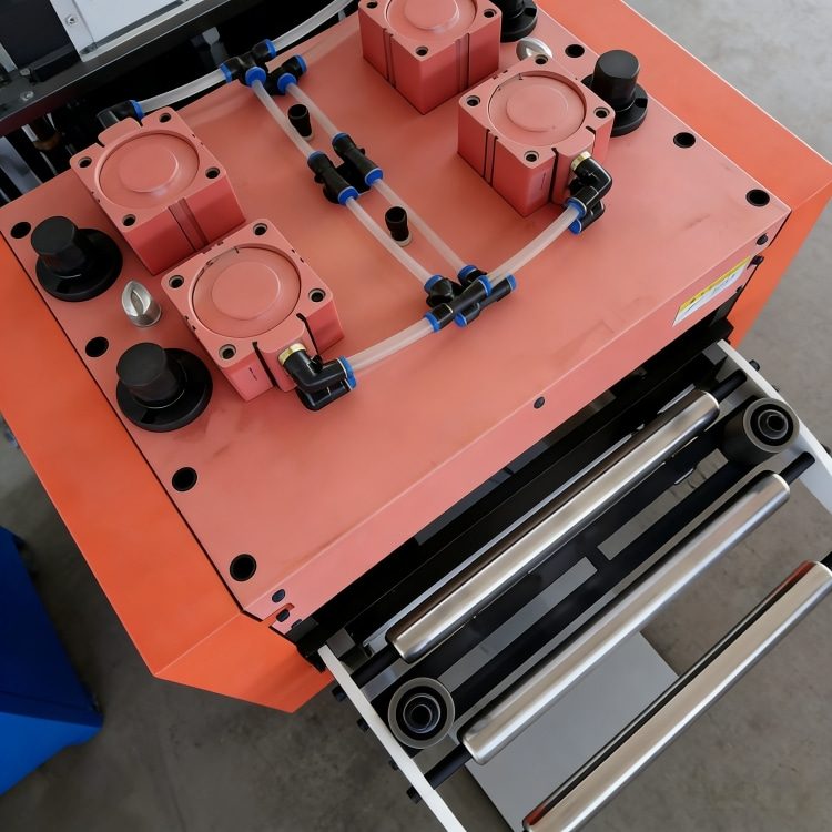 Upright Roll Forming Machine