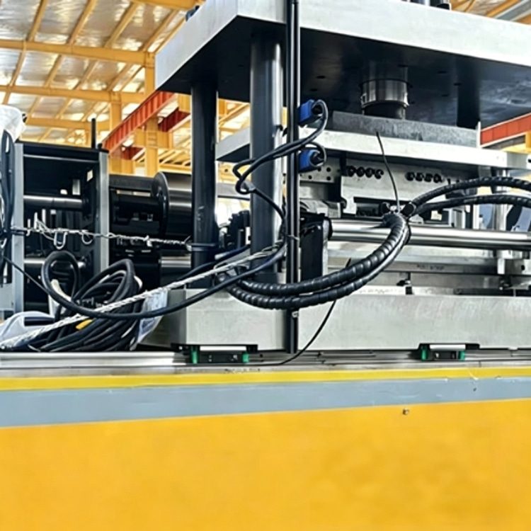 Shelf Panel Roll Forming Machine is professional industrial equipment for producing metal shelf panels. Adopting multi-station roller forming and PLC automatic control system, it features stable operation, high precision and high production speed. Suitable for manufacturing various metal shelf boards used in warehouse storage, supermarket shelves and logistics rack systems.