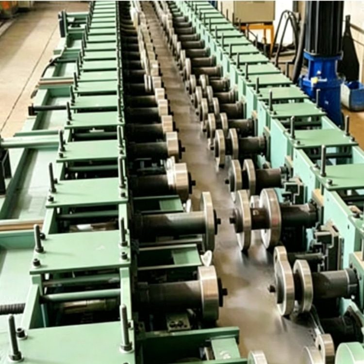 Shelf Panel Roll Forming Machine is professional industrial equipment for producing metal shelf panels. Adopting multi-station roller forming and PLC automatic control system, it features stable operation, high precision and high production speed. Suitable for manufacturing various metal shelf boards used in warehouse storage, supermarket shelves and logistics rack systems.