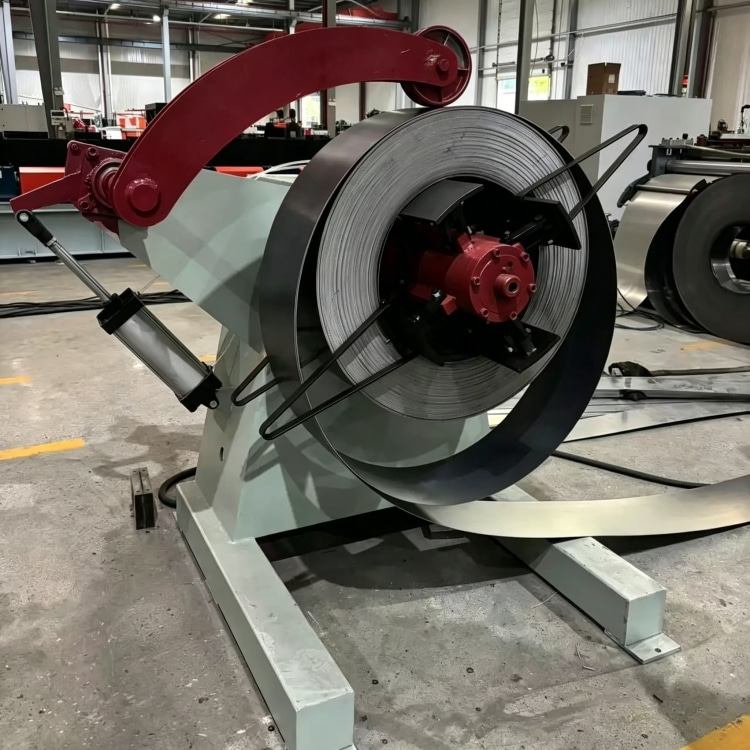 Xinnuo Heavy-Duty Upright Roll Forming Machine is a full-automatic production line for warehouse rack uprights. Equipped with multi-station forming rollers and intelligent PLC control system, it features high strength, precise dimension and stable running performance. Ideal for manufacturing heavy-load rack columns for industrial warehouses and logistics storage systems.