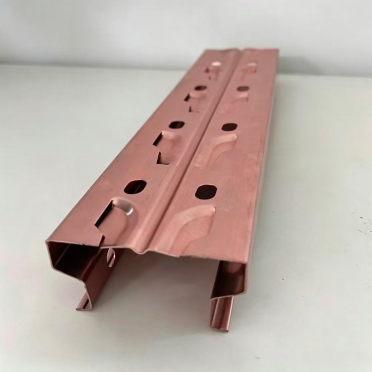 Xinnuo Butterfly Holes Upright Roll Forming Machine is full-automatic rack column production line with PLC control & integrated punching-forming-cutting, fabricating bolt-free butterfly-hole uprights from 1.2&ndash;1.5mm galvanized/carbon steel for retail and warehouse light storage shelves.