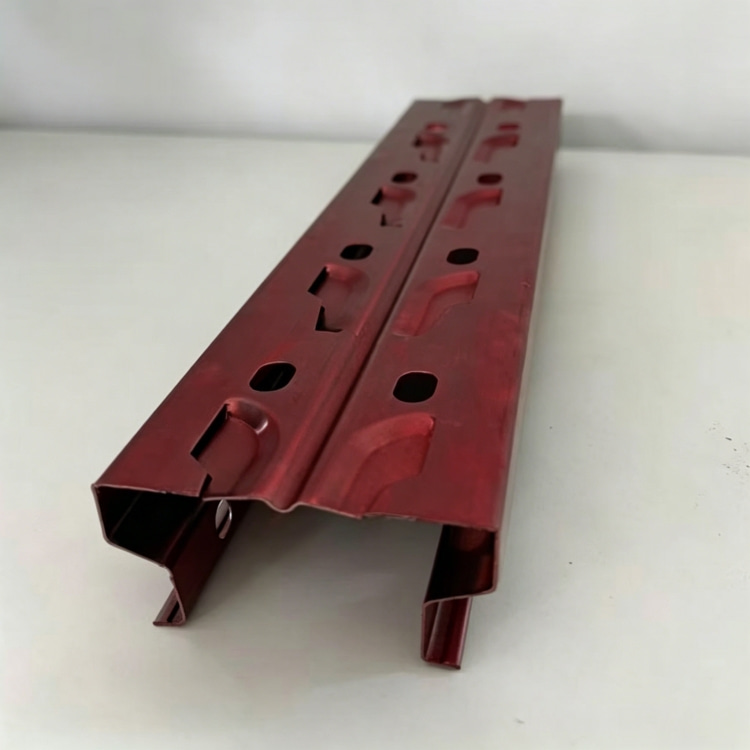 Xinnuo Butterfly Holes Upright Roll Forming Machine is full-automatic rack column production line with PLC control & integrated punching-forming-cutting, fabricating bolt-free butterfly-hole uprights from 1.2–1.5mm galvanized/carbon steel for retail and warehouse light storage shelves.